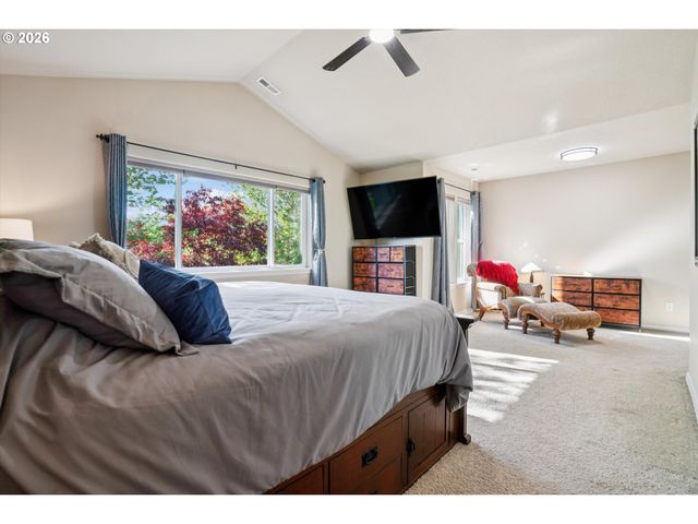 2137 N LEGACY Dr, Newberg, OR 97132