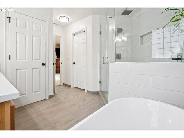 2137 N LEGACY Dr, Newberg, OR 97132