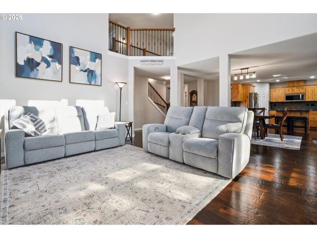 2137 N LEGACY Dr, Newberg, OR 97132