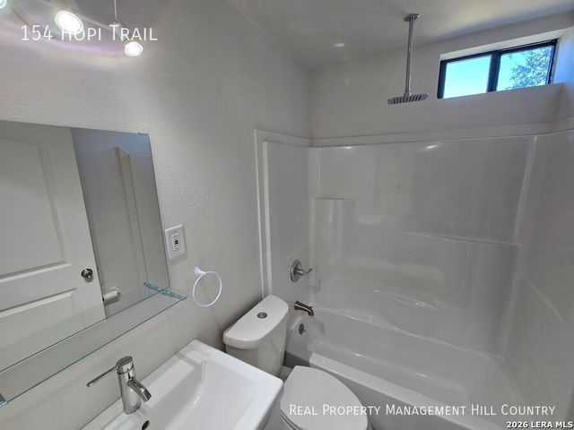 154 Hopi, Bandera, TX 78003