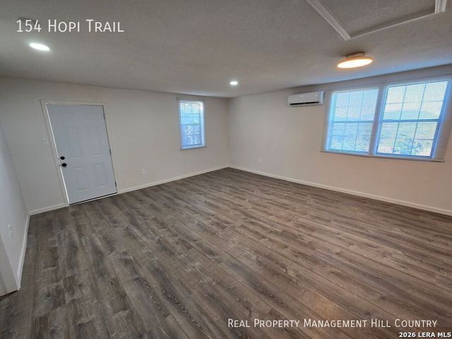 154 Hopi, Bandera, TX 78003