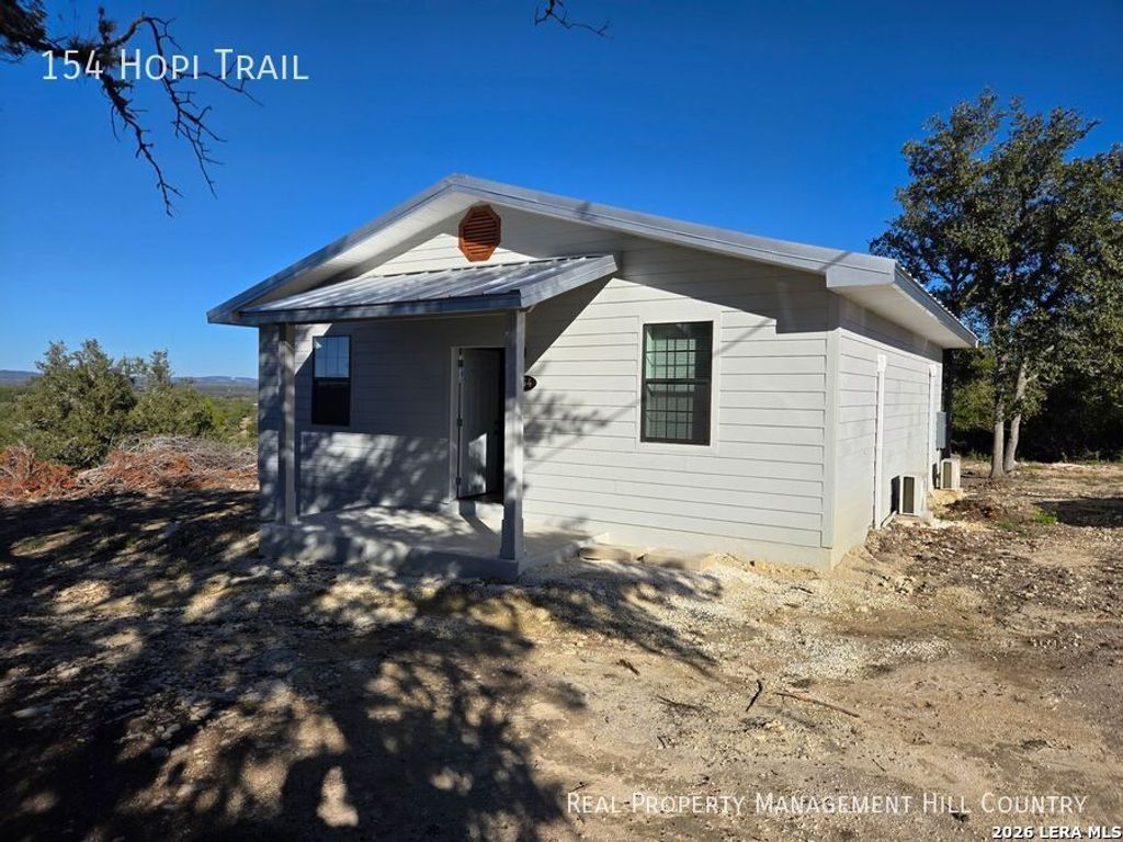 154 Hopi, Bandera, TX 78003