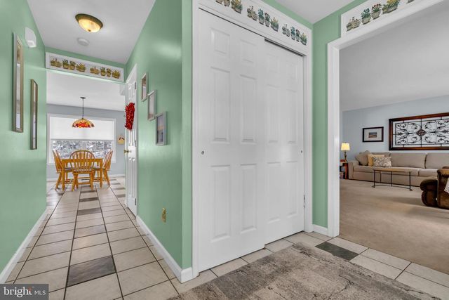 2593 HALLECK DR, Whitehall, PA 18052