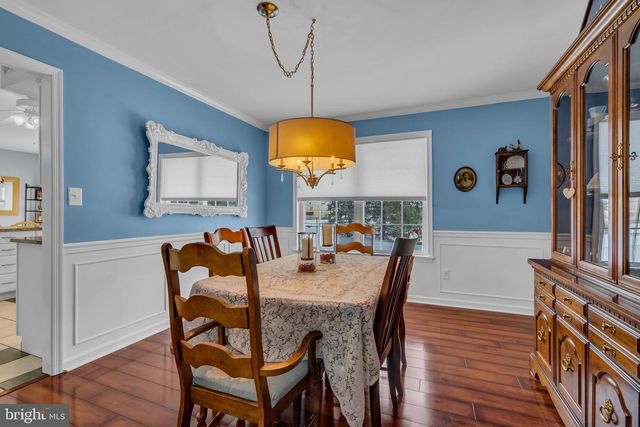 2593 HALLECK DR, Whitehall, PA 18052