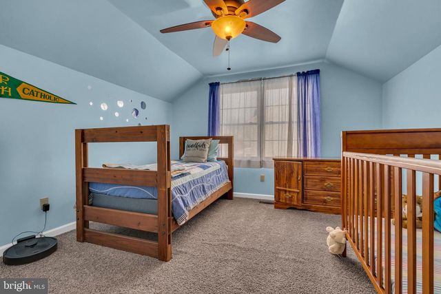 2593 HALLECK DR, Whitehall, PA 18052