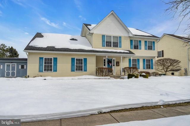 2593 HALLECK DR, Whitehall, PA 18052