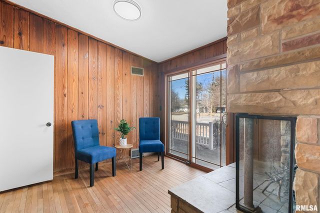 2028 PARKVIEW Drive, Springfield, IL 62704