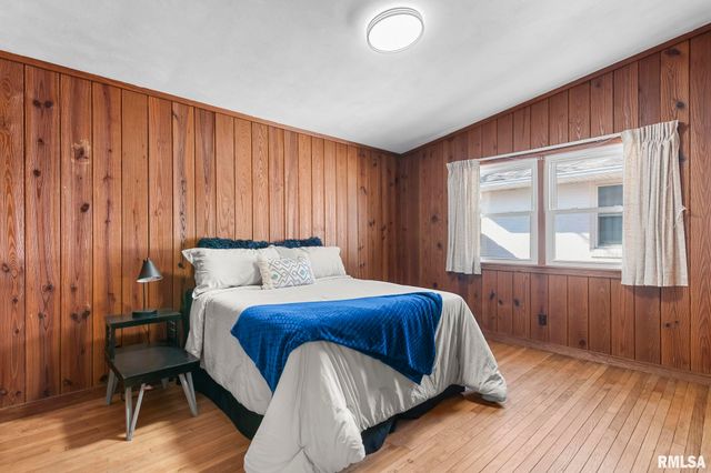 2028 PARKVIEW Drive, Springfield, IL 62704