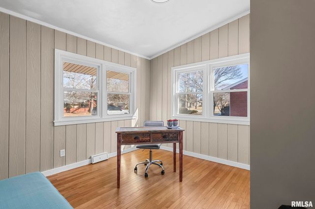 2028 PARKVIEW Drive, Springfield, IL 62704