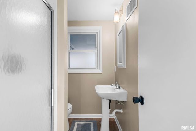 2028 PARKVIEW Drive, Springfield, IL 62704