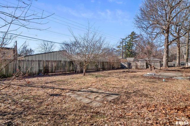 2028 PARKVIEW Drive, Springfield, IL 62704