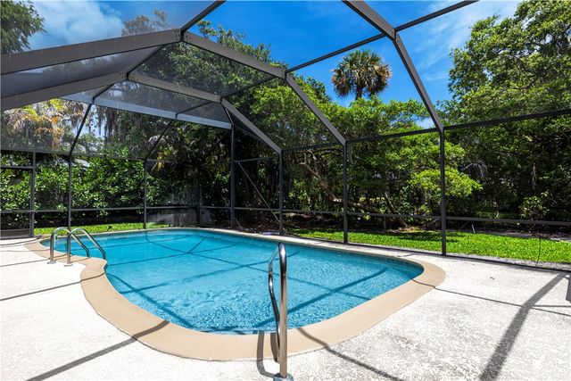 3820 Indian River Drive E, Vero Beach, FL 32963