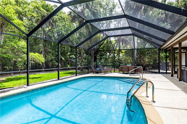 3820 Indian River Drive E, Vero Beach, FL 32963
