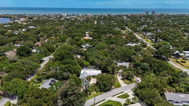 3820 Indian River Drive E, Vero Beach, FL 32963