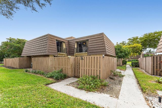 707 7th Court, Palm Beach Gardens, FL 33410