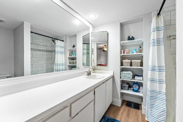 707 7th Court, Palm Beach Gardens, FL 33410