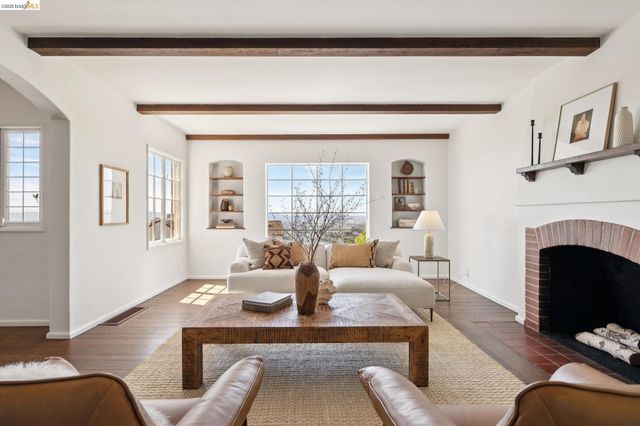 165 Bell Ave, Piedmont, CA 94611