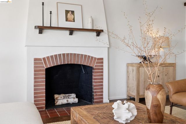 165 Bell Ave, Piedmont, CA 94611