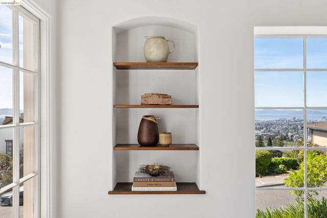 165 Bell Ave, Piedmont, CA 94611