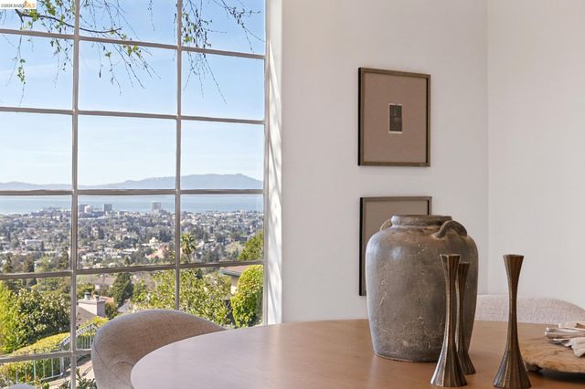 165 Bell Ave, Piedmont, CA 94611