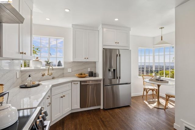 165 Bell Ave, Piedmont, CA 94611