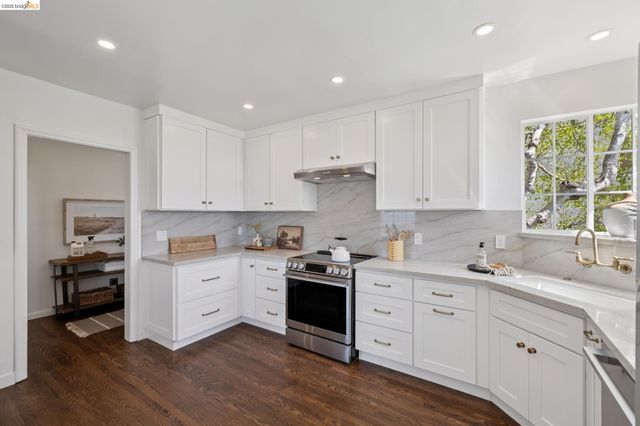 165 Bell Ave, Piedmont, CA 94611