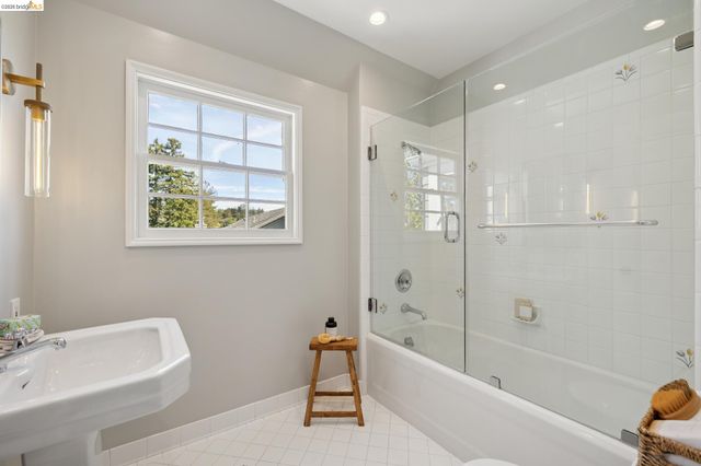 165 Bell Ave, Piedmont, CA 94611