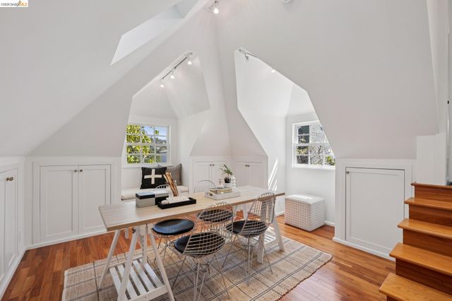 165 Bell Ave, Piedmont, CA 94611