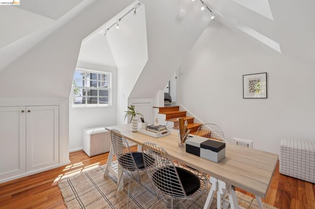 165 Bell Ave, Piedmont, CA 94611