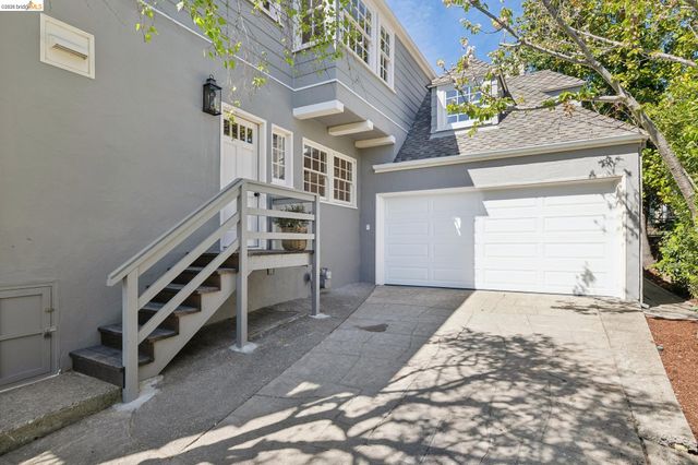 165 Bell Ave, Piedmont, CA 94611