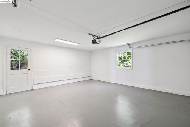 165 Bell Ave, Piedmont, CA 94611