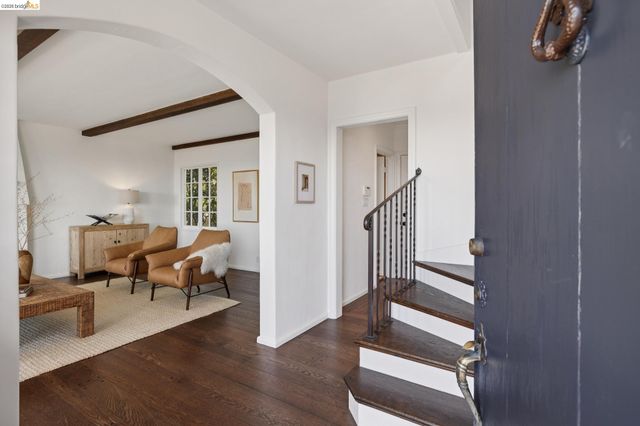 165 Bell Ave, Piedmont, CA 94611