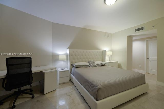 3101 S Ocean Dr 404, Hollywood, FL 33019