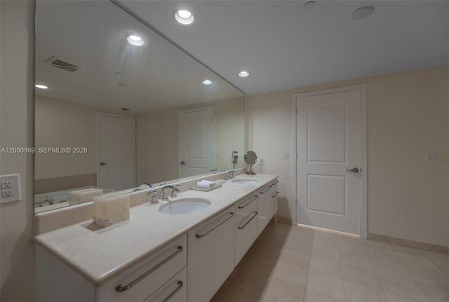 3101 S Ocean Dr 404, Hollywood, FL 33019