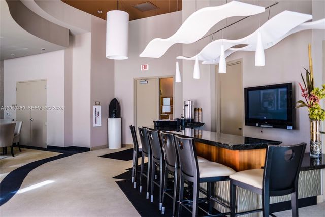 3101 S Ocean Dr 404, Hollywood, FL 33019