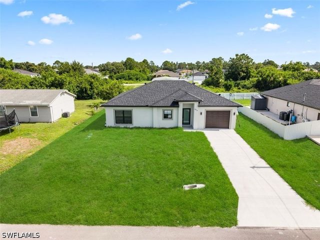 2814 12th ST SW, Lehigh Acres, FL 33976