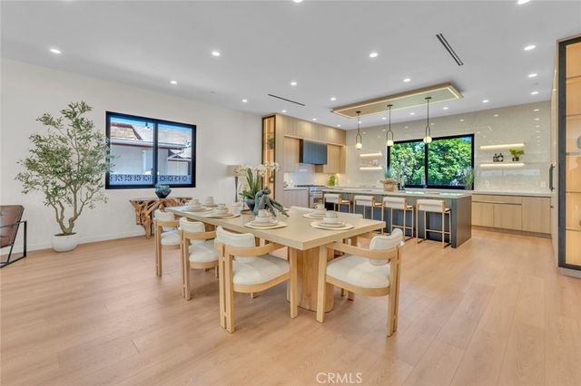 6709 Goodland Avenue, North Hollywood, CA 91606
