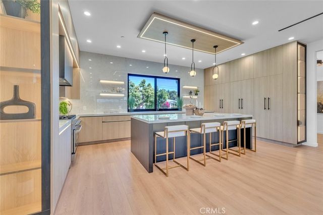 6709 Goodland Avenue, North Hollywood, CA 91606