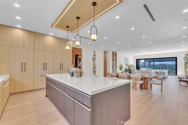 6709 Goodland Avenue, North Hollywood, CA 91606