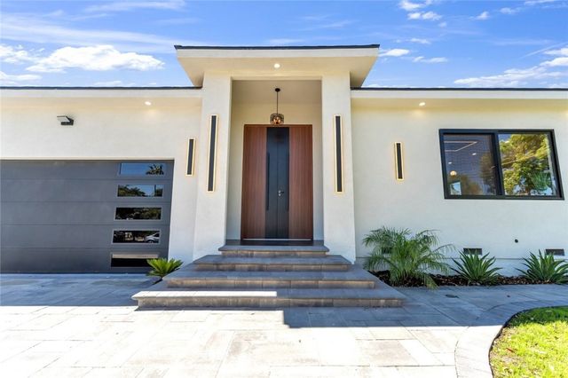 6709 Goodland Avenue, North Hollywood, CA 91606