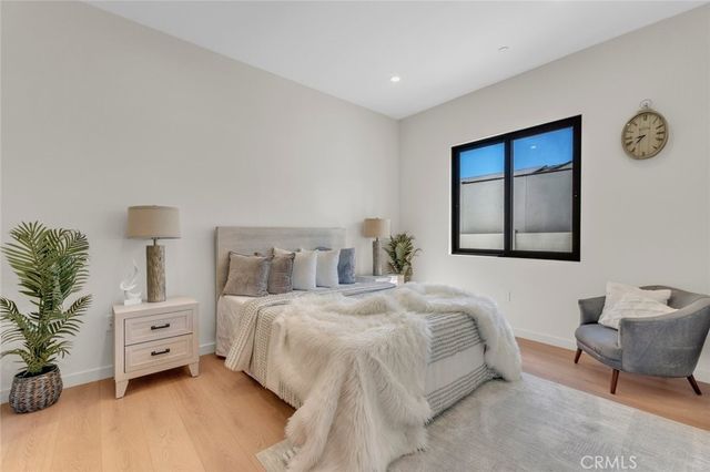 6709 Goodland Avenue, North Hollywood, CA 91606