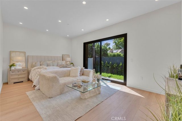 6709 Goodland Avenue, North Hollywood, CA 91606