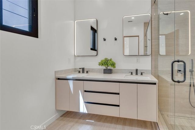 6709 Goodland Avenue, North Hollywood, CA 91606