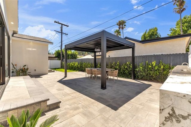 6709 Goodland Avenue, North Hollywood, CA 91606