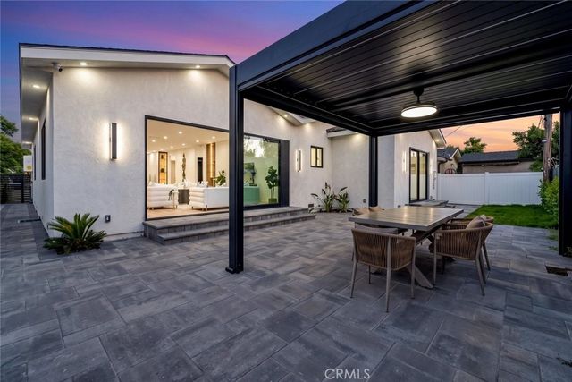 6709 Goodland Avenue, North Hollywood, CA 91606