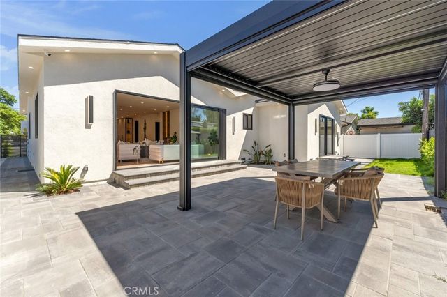 6709 Goodland Avenue, North Hollywood, CA 91606