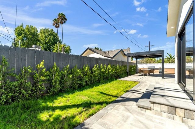 6709 Goodland Avenue, North Hollywood, CA 91606