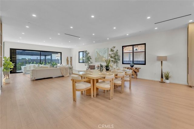 6709 Goodland Avenue, North Hollywood, CA 91606