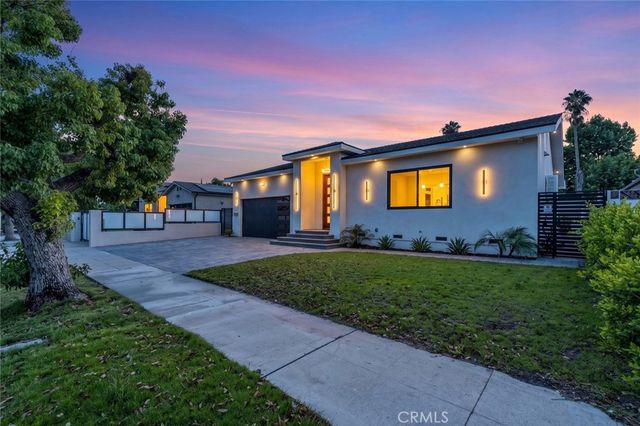 6709 Goodland Avenue, North Hollywood, CA 91606