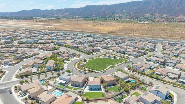 29517 Summerly Place, Lake Elsinore, CA 92530